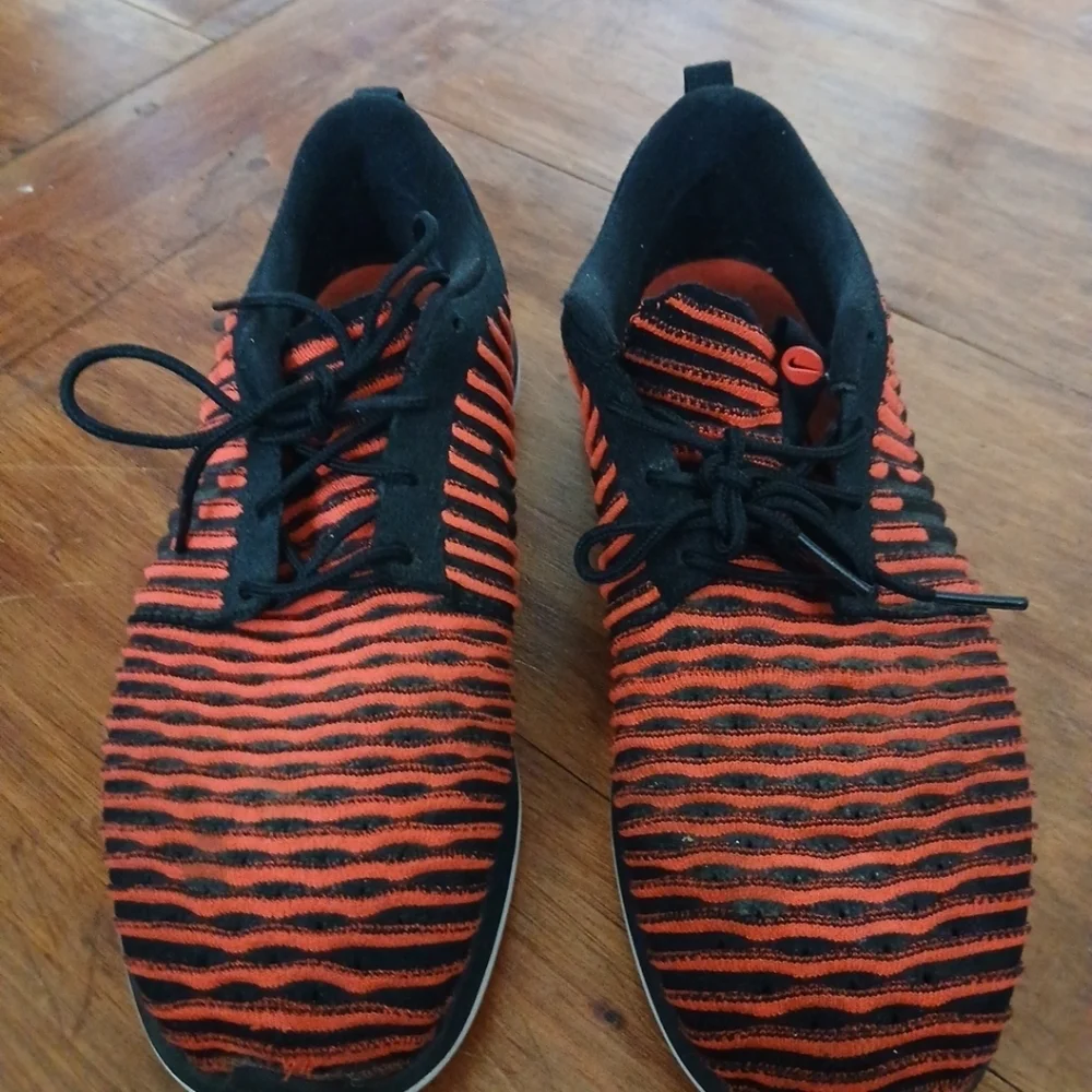 Nike Roshe Two Flyknit Red And Black Men 9.5